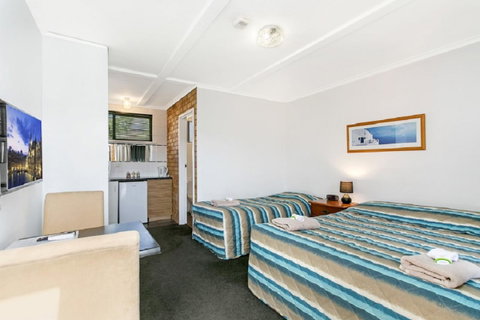 The Ocean Crest - Surfers Paradise Gold Coast 16