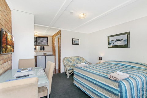 The Ocean Crest - Surfers Paradise Gold Coast 17