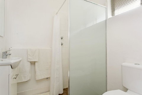The Ocean Crest - Surfers Paradise Gold Coast 11