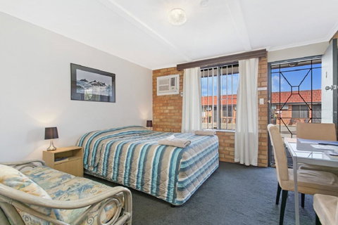 The Ocean Crest - Surfers Paradise Gold Coast 19