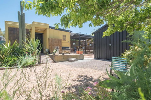 Sinclair Cottage - Surfers Paradise Gold Coast 30