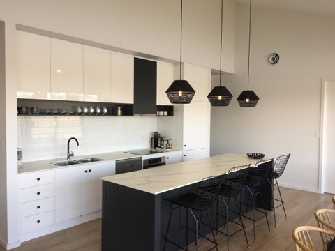Casa Carrera - Surfers Paradise Gold Coast 3