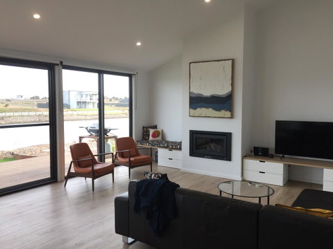 Casa Carrera - Surfers Paradise Gold Coast 9