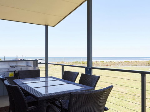 NRMA Victor Harbor Beachfront Holiday Park - Surfers Paradise Gold Coast 35