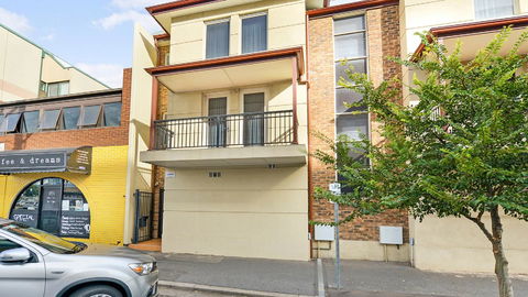 GOUGER 265 - Surfers Paradise Gold Coast 23