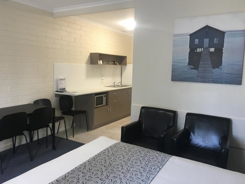 Victor Harbor City Inn - Surfers Paradise Gold Coast 12