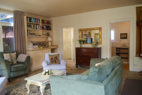 Athelney Cottage Bed And Breakfast - Surfers Paradise Gold Coast 0