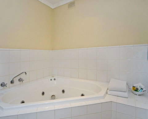 Comfort Inn Victor Harbor - Surfers Paradise Gold Coast 6