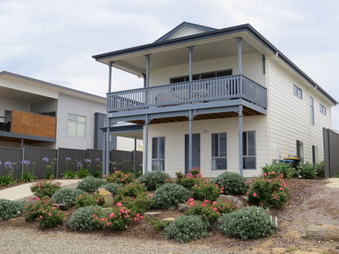 38 Wright Tce Encounter Bay - Surfers Paradise Gold Coast 1