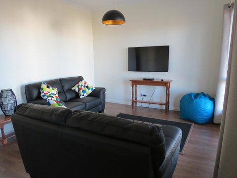 38 Wright Tce Encounter Bay - Surfers Paradise Gold Coast 18