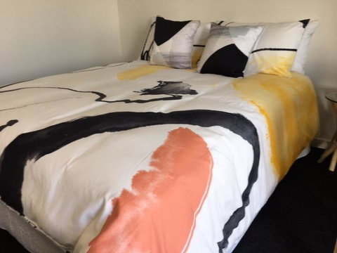 Port Lincoln Shark Apartment 3 - Surfers Paradise Gold Coast 10
