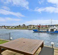 Salt Waterfront Apartment - Surfers Paradise Gold Coast