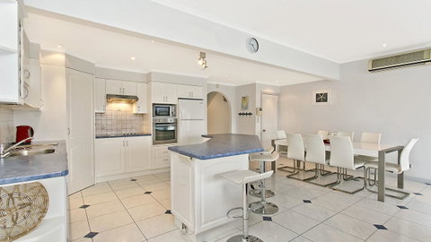 Salt Waterfront Apartment - Surfers Paradise Gold Coast 1