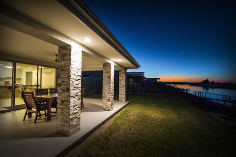 Brock's Base - Surfers Paradise Gold Coast 0