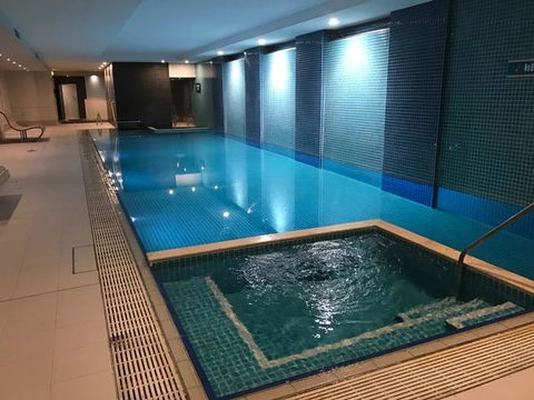Glenelg Holiday Apartments-Pier - Surfers Paradise Gold Coast 9