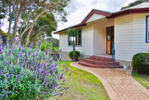 Annie\'s Balquhidder Cottage - Surfers Paradise Gold Coast 0