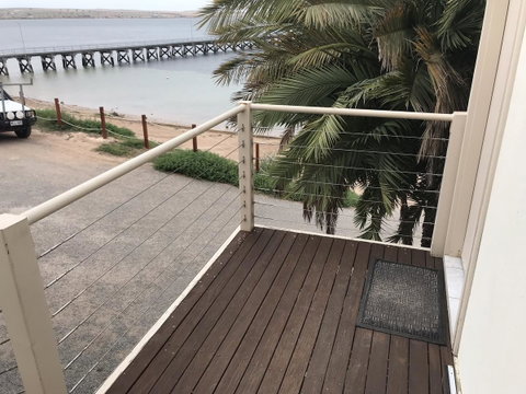 Beachside & Jetty View Apartment 6 - Captain\'s Apt - Surfers Paradise Gold Coast 10