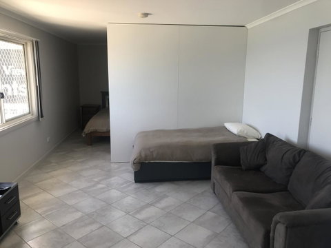 Beachside & Jetty View Apartment 6 - Captain\'s Apt - Surfers Paradise Gold Coast 1