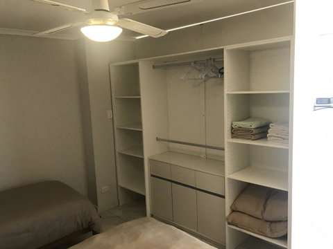 Beachside & Jetty View Apartment 6 - Captain\'s Apt - Surfers Paradise Gold Coast 3