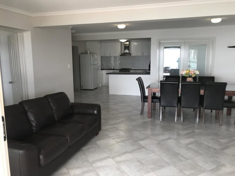 Beachside & Jetty View Apartment 6 - Captain\'s Apt - Surfers Paradise Gold Coast 32