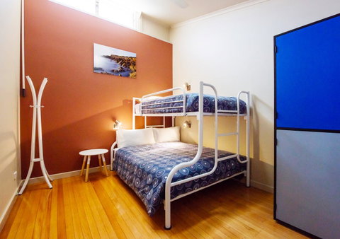 Port Lincoln Studio Apartments - Surfers Paradise Gold Coast 25