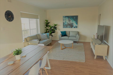 Henley Beach South, Amazing Views, Huge Private Balcony! - Surfers Paradise Gold Coast 5
