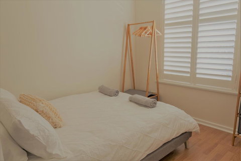 Henley Beach South, Amazing Views, Huge Private Balcony! - Surfers Paradise Gold Coast 4