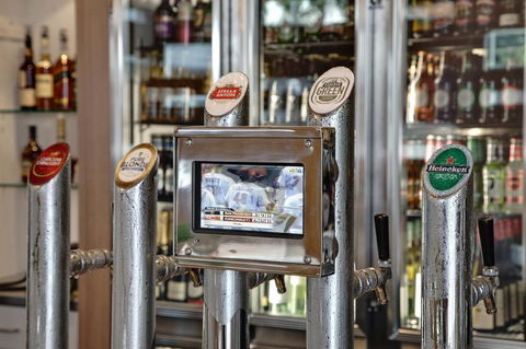 Walkers Arms Hotel - Surfers Paradise Gold Coast 9