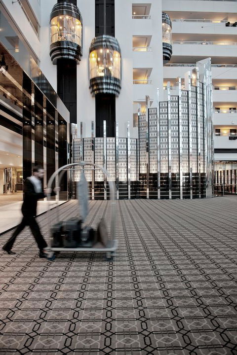 Crown Metropol Perth - Surfers Paradise Gold Coast 3