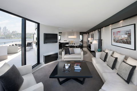 Crown Metropol Perth - Surfers Paradise Gold Coast 17