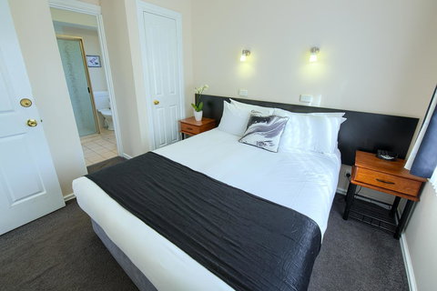 Pelicans Albany Middleton Beach - Surfers Paradise Gold Coast 34