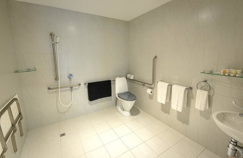 Pelicans Albany Middleton Beach - Surfers Paradise Gold Coast 37