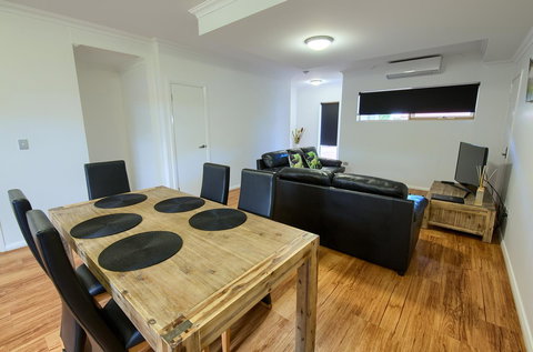 Pelicans Albany Middleton Beach - Surfers Paradise Gold Coast 19