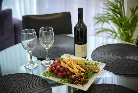 Pelicans Albany Middleton Beach - Surfers Paradise Gold Coast 18