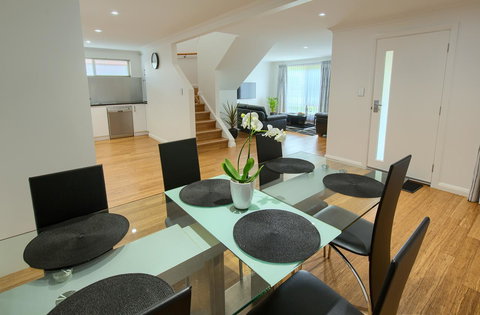 Pelicans Albany Middleton Beach - Surfers Paradise Gold Coast 22