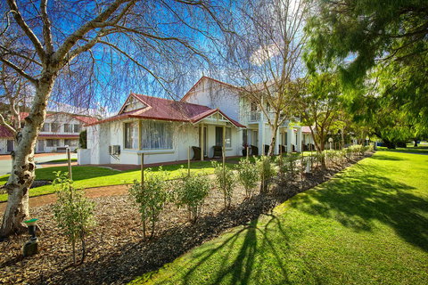 Pelicans Albany Middleton Beach - Surfers Paradise Gold Coast 7