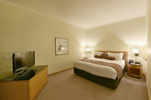 Duxton Hotel Perth - Surfers Paradise Gold Coast 10