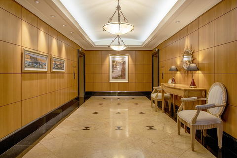 Duxton Hotel Perth - Surfers Paradise Gold Coast 23