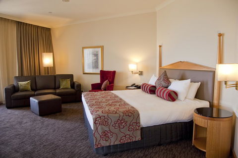 Duxton Hotel Perth - Surfers Paradise Gold Coast 40