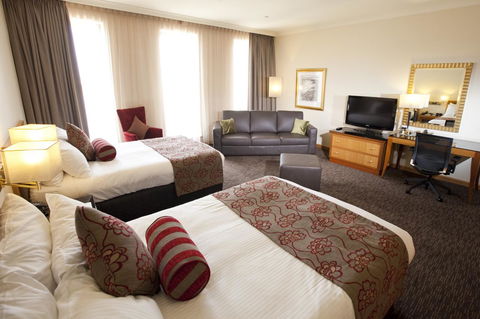 Duxton Hotel Perth - Surfers Paradise Gold Coast 36