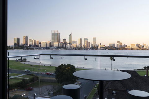 Quest South Perth Foreshore - Surfers Paradise Gold Coast 14