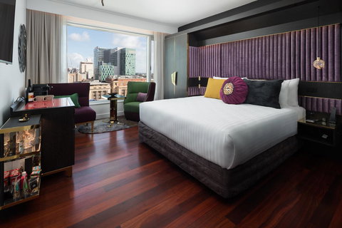 QT Perth - Surfers Paradise Gold Coast 1