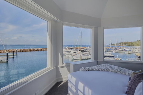 Anchorage Port Stephens - Surfers Paradise Gold Coast 22