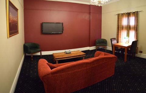 The Palace Hotel Kalgoorlie - Surfers Paradise Gold Coast 18