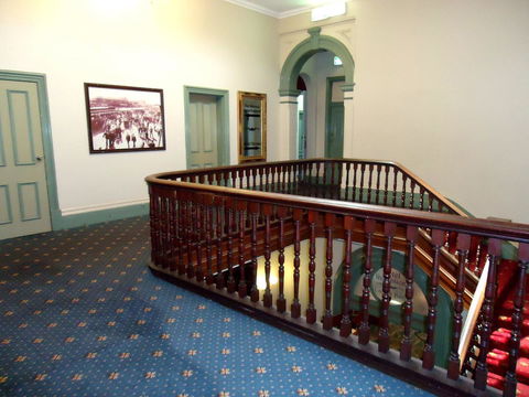 The Palace Hotel Kalgoorlie - Surfers Paradise Gold Coast 5