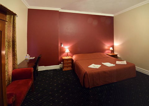 The Palace Hotel Kalgoorlie - Surfers Paradise Gold Coast 12