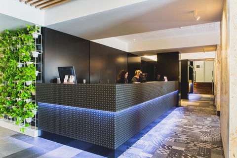 Metro Hotel Perth - Surfers Paradise Gold Coast 10