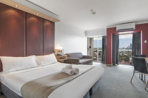 Metro Hotel Perth - Surfers Paradise Gold Coast 0