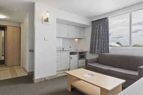Metro Hotel Perth - Surfers Paradise Gold Coast 26