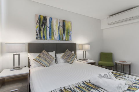 Metro Hotel Perth - Surfers Paradise Gold Coast 3